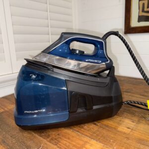 A picture of an iron that will be cleaned 